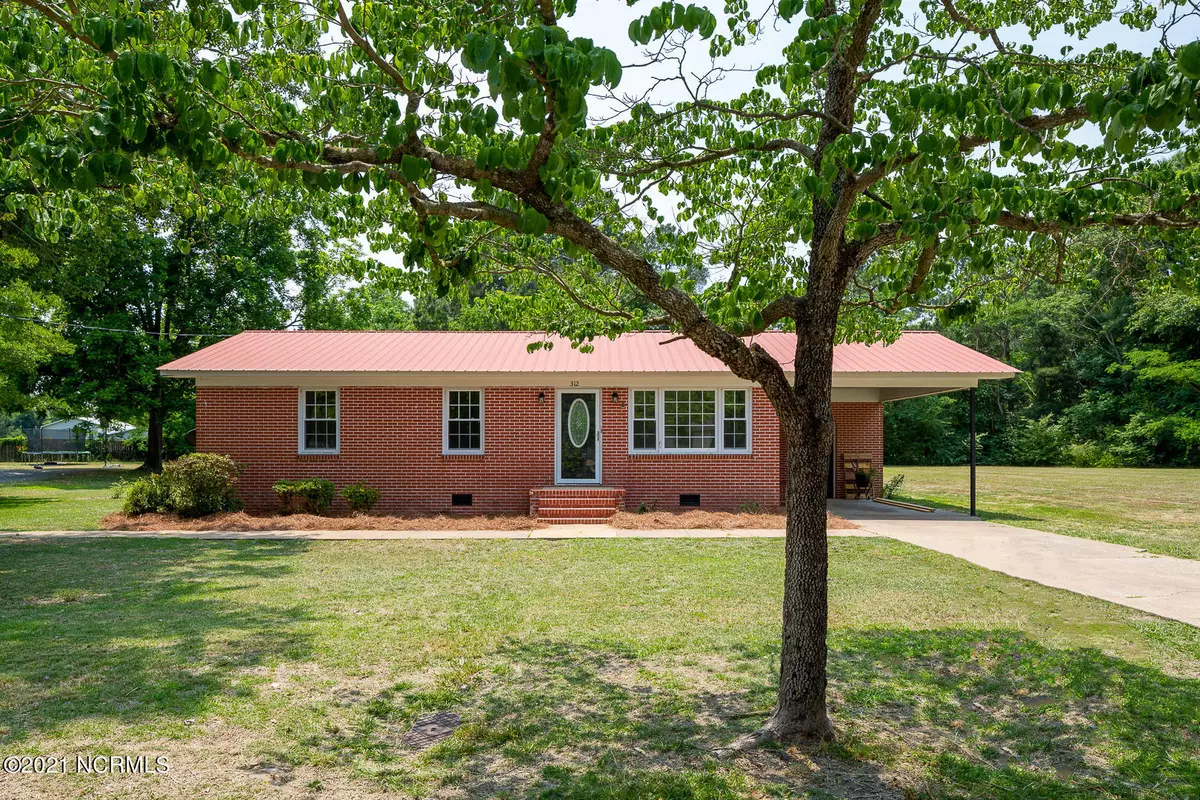 Roseboro, NC 28382,312 Maple ST