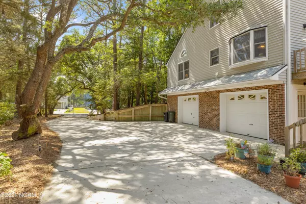 Pine Knoll Shores, NC 28512,120 Cedar RD