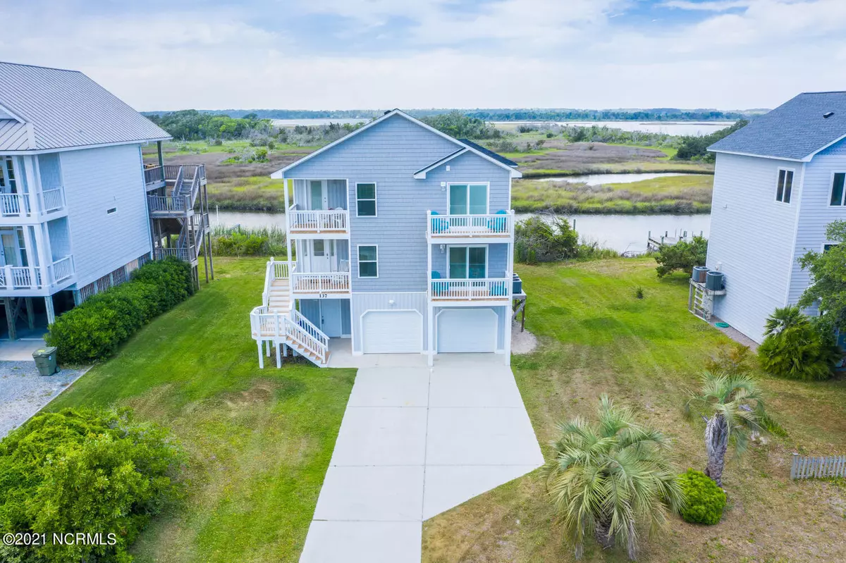 North Topsail Beach, NC 28460,137 Old Village LN