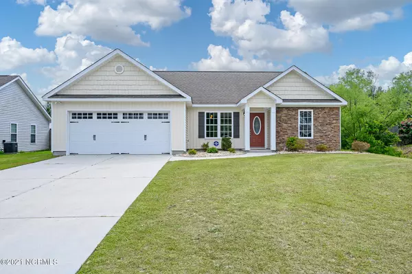 306 Jasmine LN, Jacksonville, NC 28546