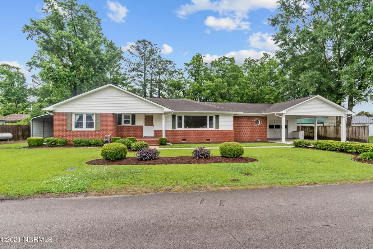 Vanceboro, NC 28586,417 Ipock ST