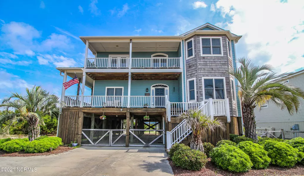 6614 Kings Lynn DR, Oak Island, NC 28465