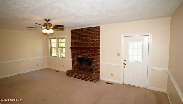New Bern, NC 28562,2036 Williamson DR