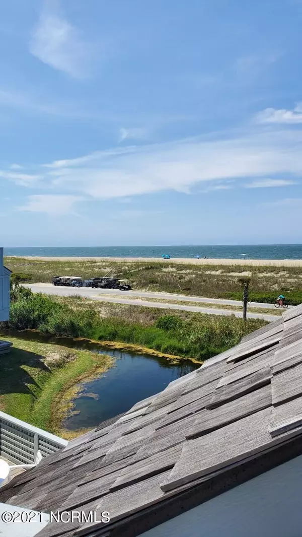 Bald Head Island, NC 28461,305 S Bald Head Wynd #Villa 44