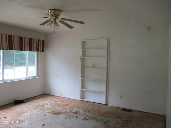 Wagram, NC 28396,21100 Airbase RD