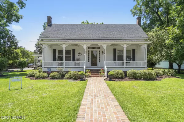 Whiteville, NC 28472,114 E Wyche ST