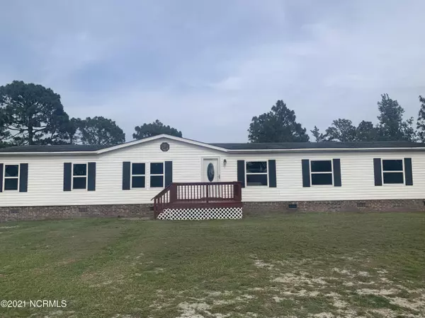 214 N Cambridge ST, Hubert, NC 28539