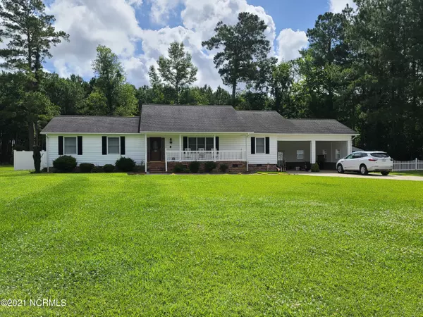 745 Sunset Park RD, Bladenboro, NC 28320