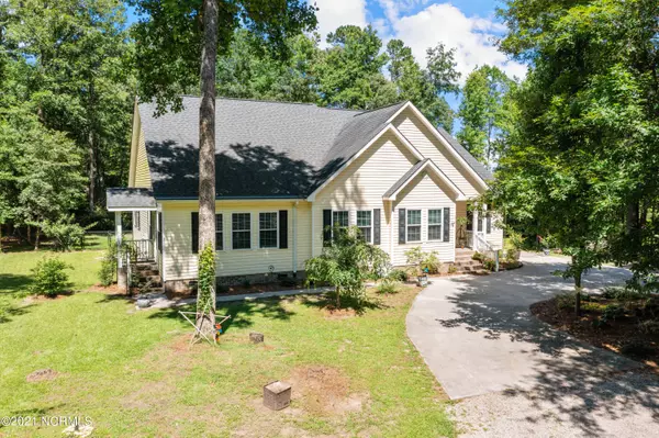 635 Williamsburg RD, Washington, NC 27889