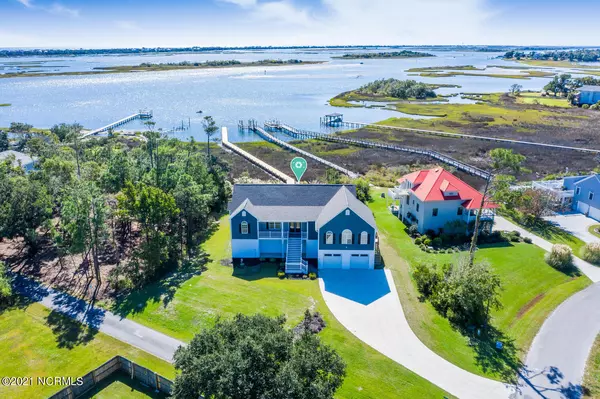 102 Topsail Watch Lane, Hampstead, NC 28443