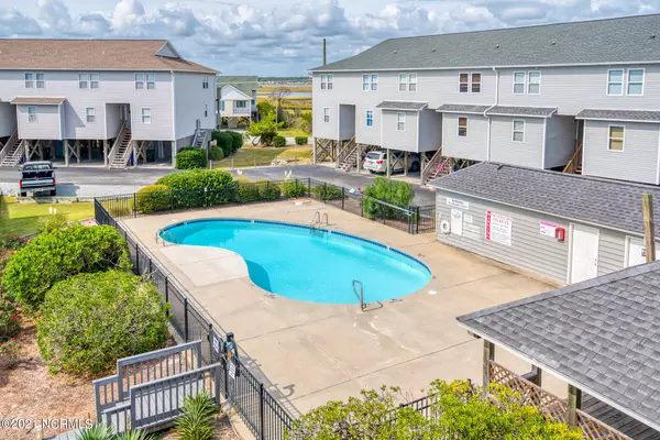 213 Lazy Day DR, Surf City, NC 28445