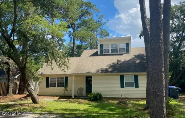 312 Herring Drive, Southport, NC 28461