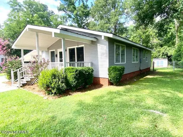 Whiteville, NC 28472,103 N Thompson ST
