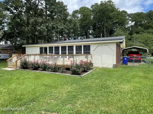 Lucama, NC 27851,106 Terry ST