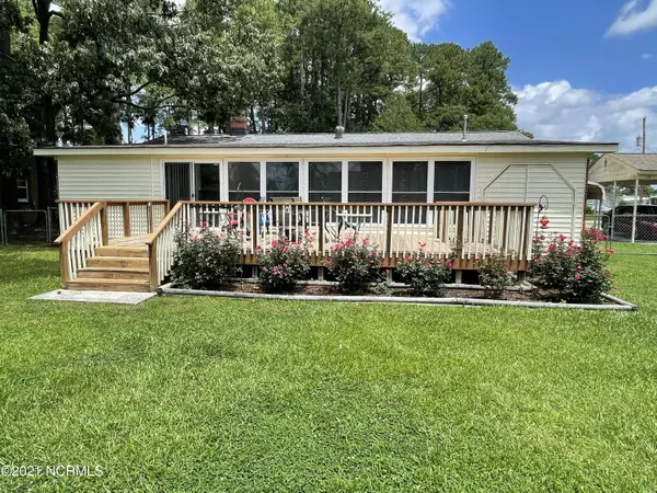 Lucama, NC 27851,106 Terry ST