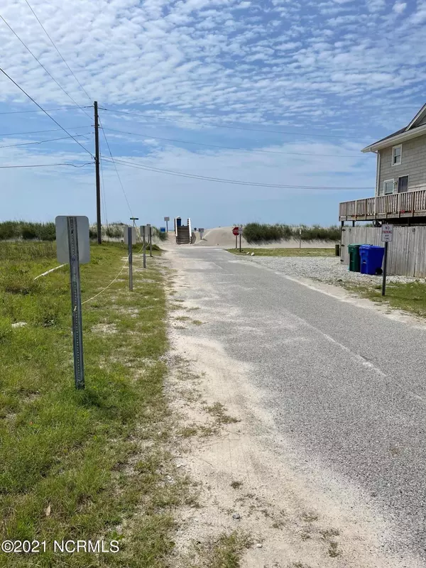 North Topsail Beach, NC 28460,7604 8th Avenue