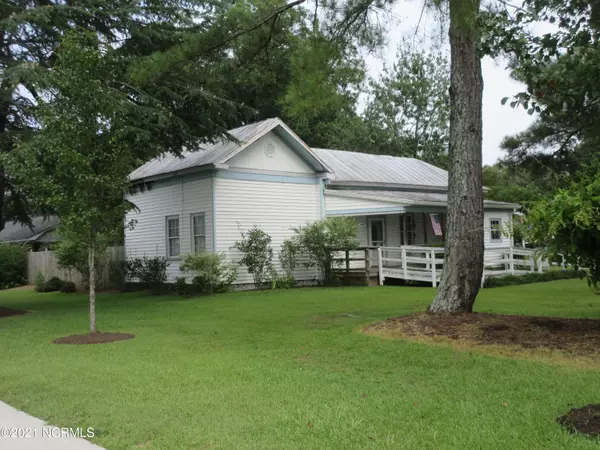 3185 Eason ST E, Fountain, NC 27829