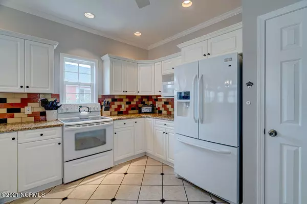 Kure Beach, NC 28449,118 Clementree LN