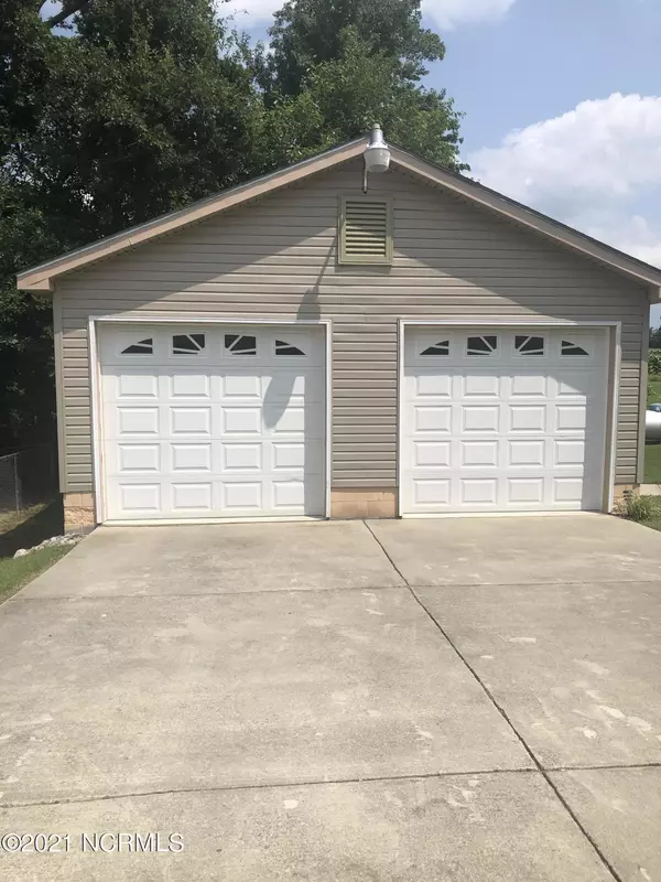 Nashville, NC 27856,216 Regency DR