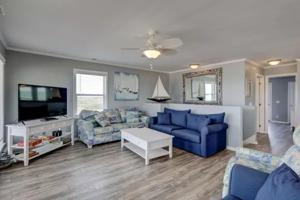 North Topsail Beach, NC 28460,1247 New River Inlet RD