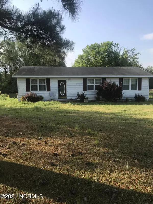 351 Bullard LN, Cerro Gordo, NC 28430