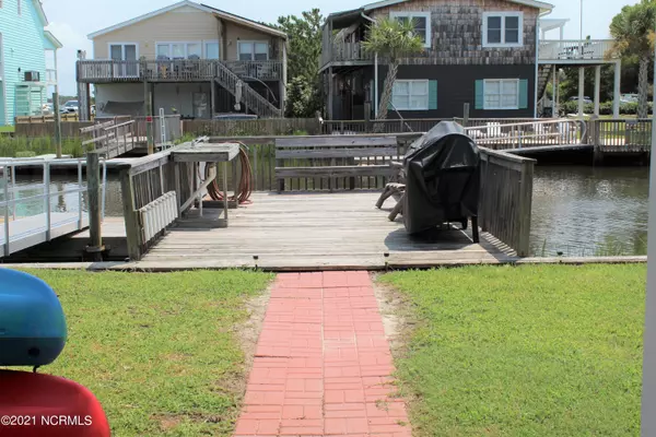 Holden Beach, NC 28462,128 Lumberton ST