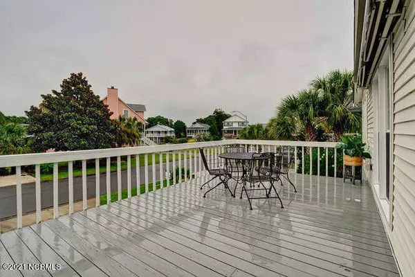 Carolina Beach, NC 28428,207 Carolina Sands Drive