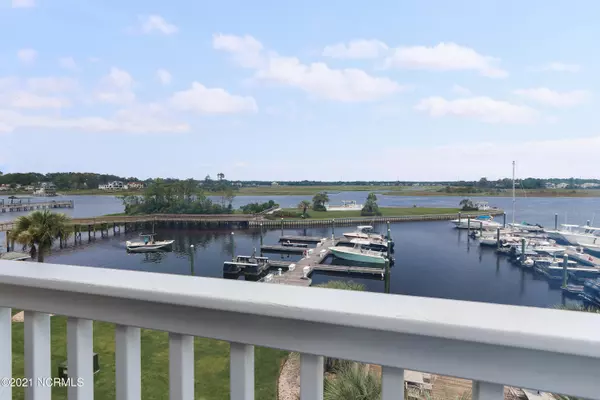 Oak Island, NC 28465,5400 E Yacht DR #B12