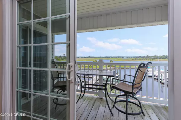 Oak Island, NC 28465,5400 E Yacht DR #B12