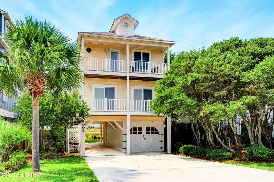 1009 N New River DR, Surf City, NC 28445