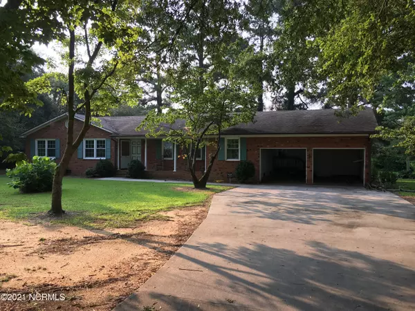 695 Hollerin Road, Dunn, NC 28334