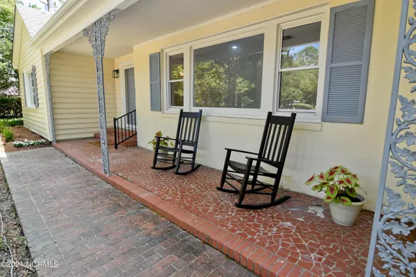 114 Spruce ST, Washington, NC 27889