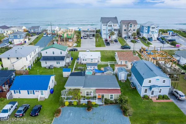 Surf City, NC 28445,408 N Topsail Drive