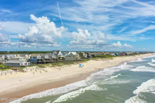 North Topsail Beach, NC 28460,3542 Island DR