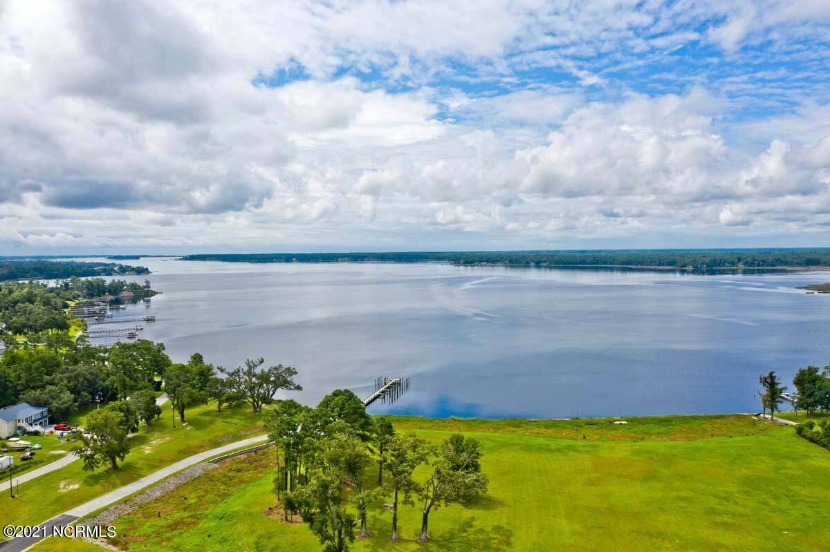 Stella, NC 28582,111 Morning CT