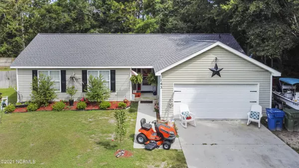 143 Bayshore DR, Sneads Ferry, NC 28460