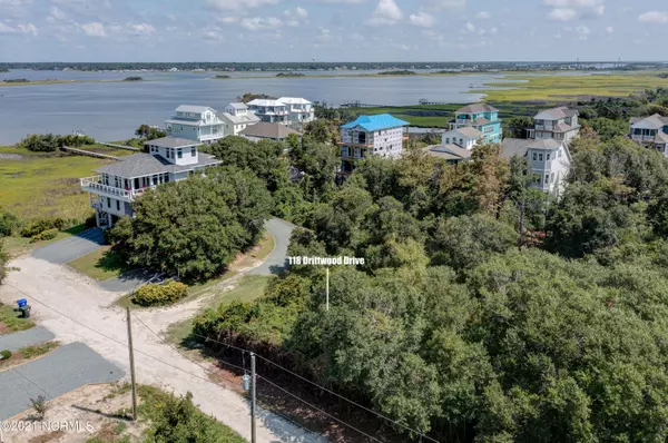 118 Driftwood Drive, Surf City, NC 28445