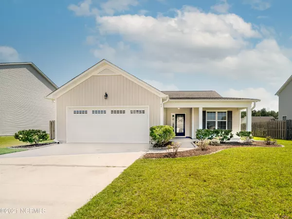 66 Sterling Glenn Drive, Rocky Point, NC 28457