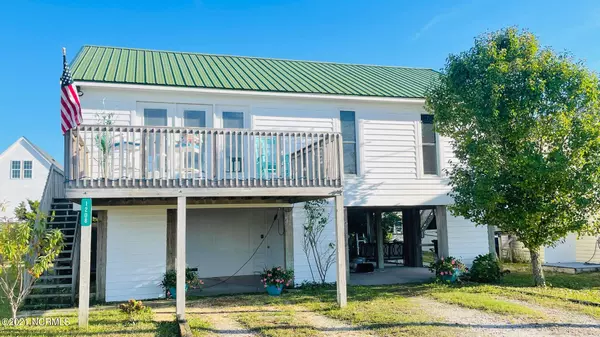 1208 N New River DR, Surf City, NC 28445