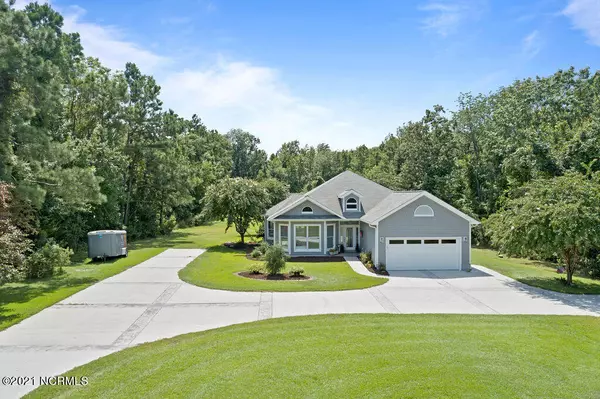 240 Grovediere Lane, Hampstead, NC 28443