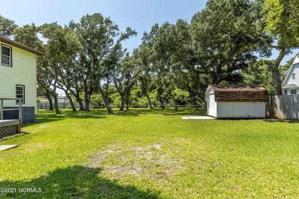 Harkers Island, NC 28531,797 Island RD