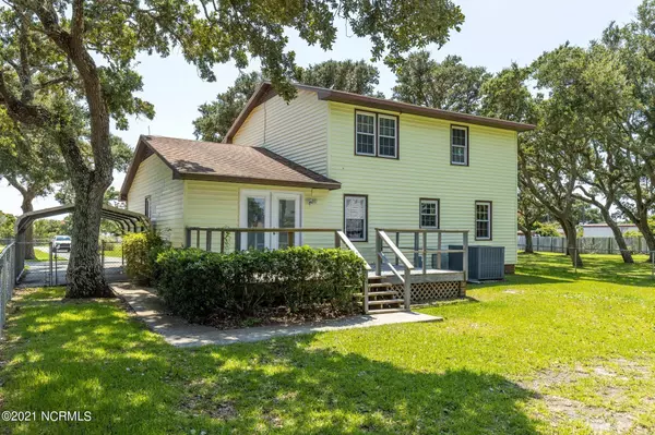 Harkers Island, NC 28531,797 Island RD