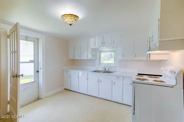 Ayden, NC 28513,271 Snow Hill ST