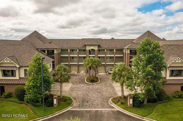 6825 Mayfaire Club Drive #102, Wilmington, NC 28405