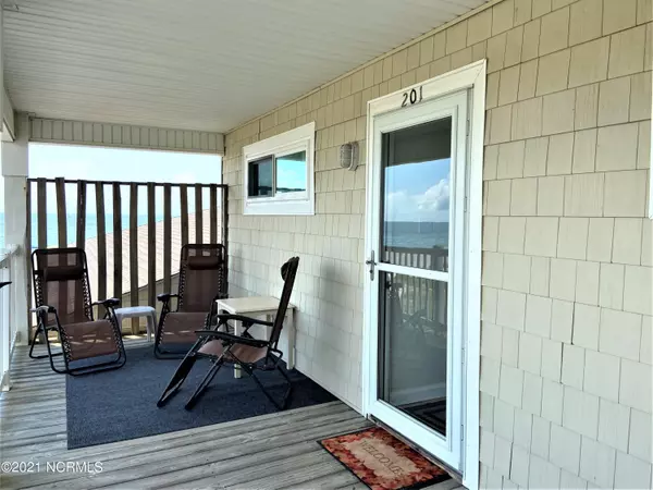 122 SE 58th Street #201, Oak Island, NC 28465