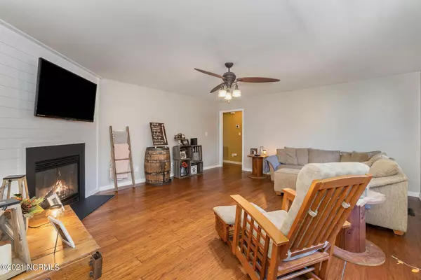 Zebulon, NC 27597,322 Hunter LN