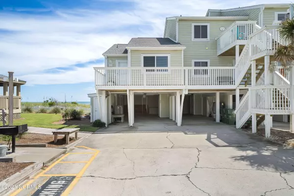 Kure Beach, NC 28449,501 Pelican CT