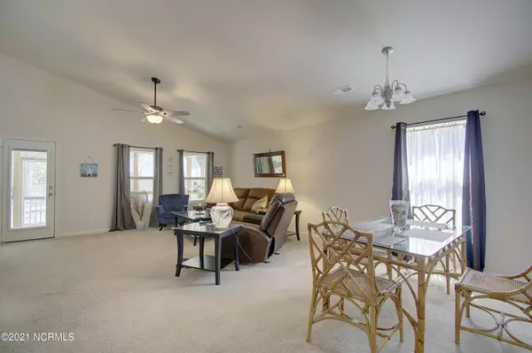 Oak Island, NC 28465,152 NW 10th ST