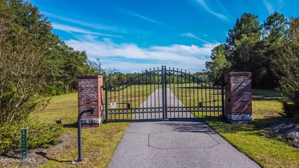 18221 Nc 210, Ivanhoe, NC 28447