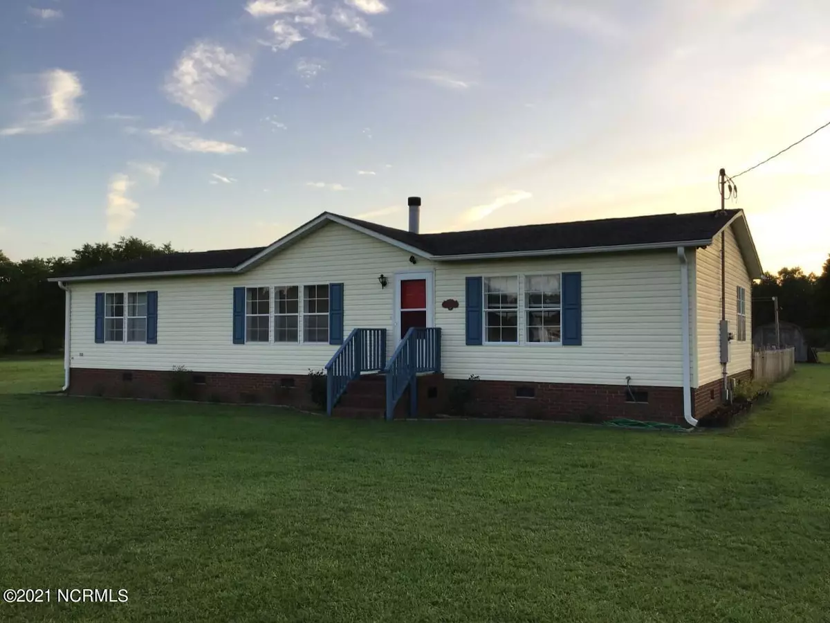 Walstonburg, NC 27888,208 Friendship Drive